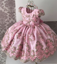 Load image into Gallery viewer, Girls Dress Elegant New Year Princess Children Party Dress Wedding Gown Kids Dresses for Girls Birthday Party Dress Vestido Wear - winsomesboutique
